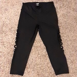Avia capri gym pants